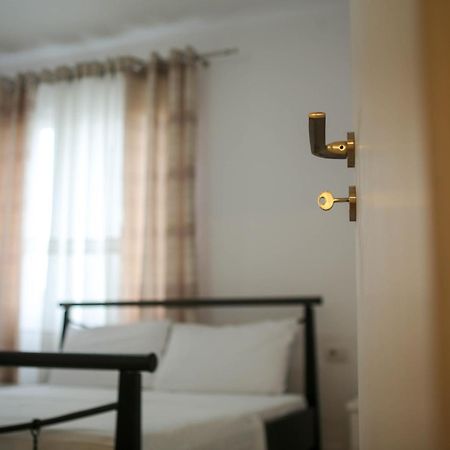 סרנדה Apartment Jani מראה חיצוני תמונה