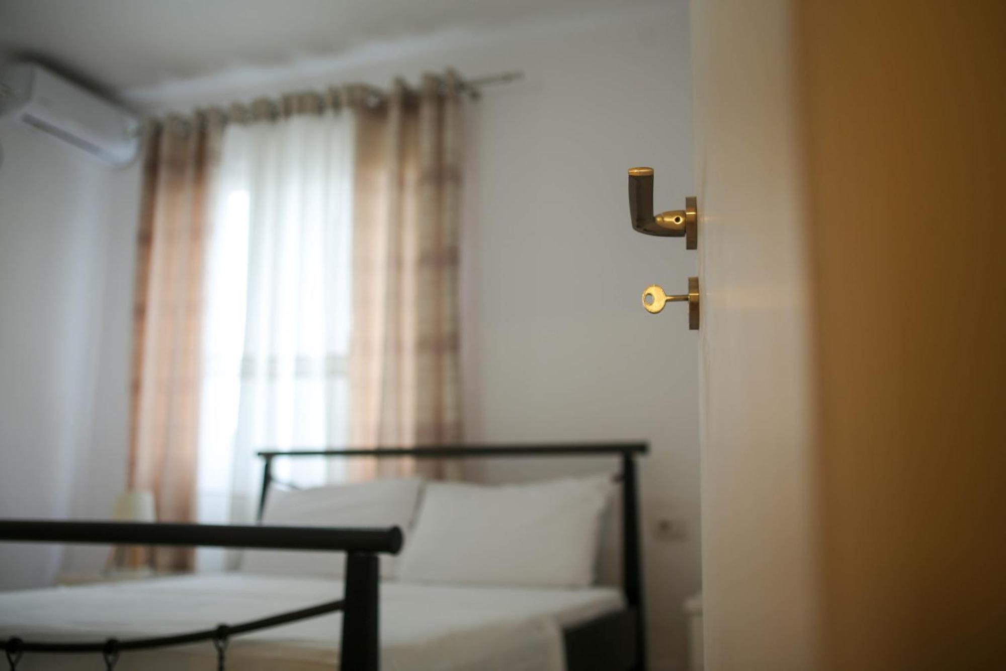 סרנדה Apartment Jani מראה חיצוני תמונה